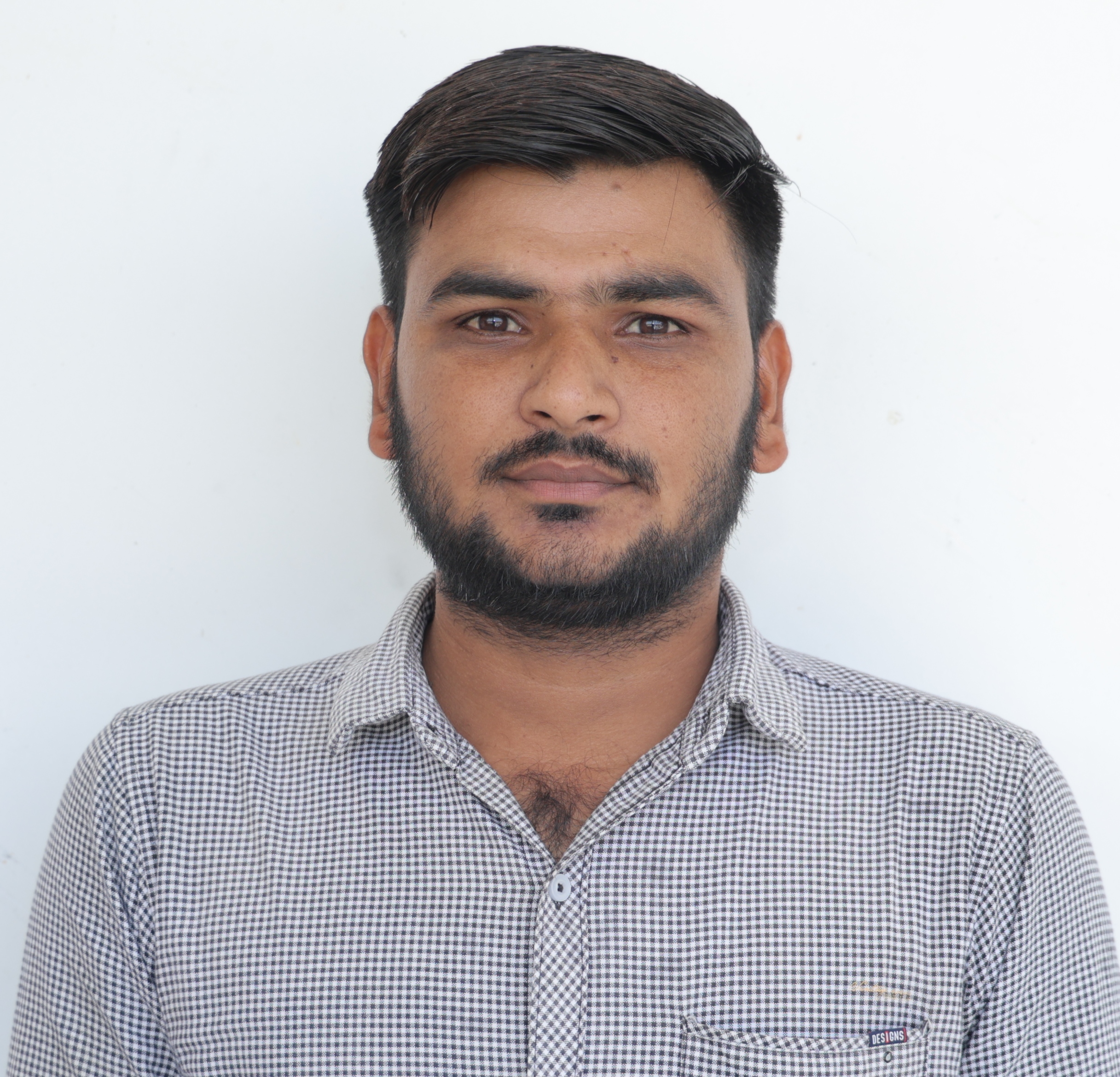  નાથાભાઈ બી. લૂણી